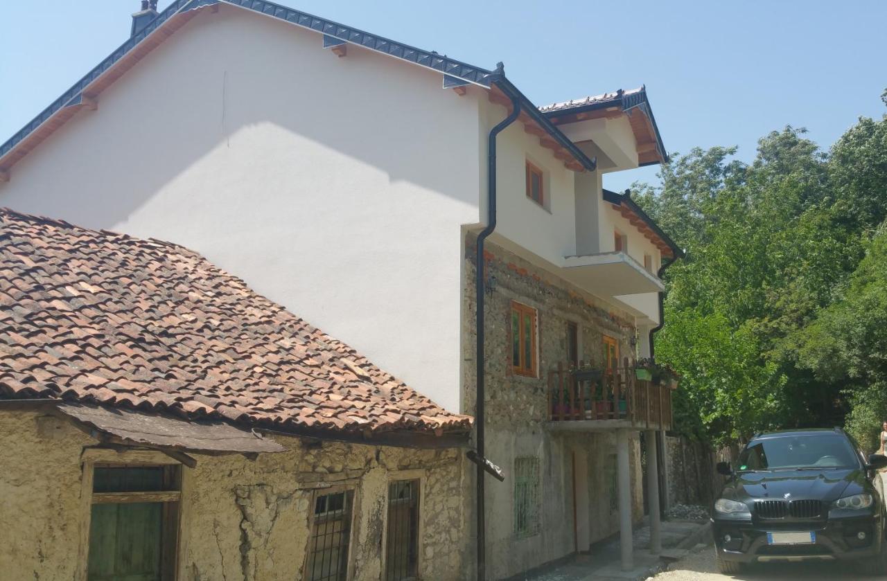 Aste Guesthouse Tropoje Exterior photo